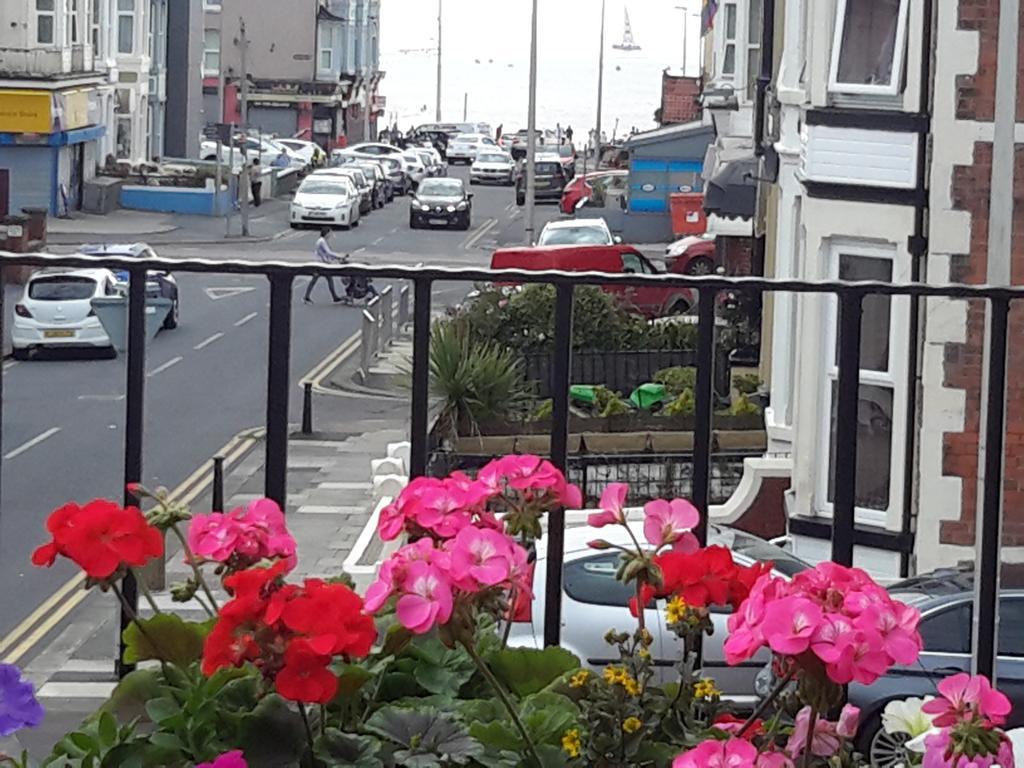The Lonsdale Hotel Blackpool Exterior photo